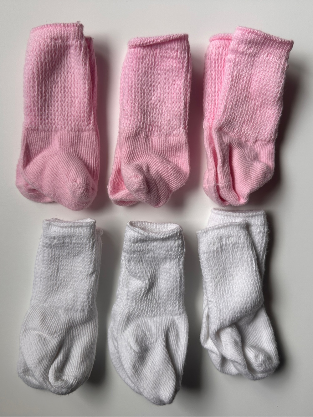 Lot 6 Pairs of Pink and White Baby Socks